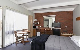 Abbotswood Motor Inn